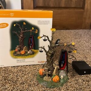 Department 56 rock a bye vampire, Halloween decor